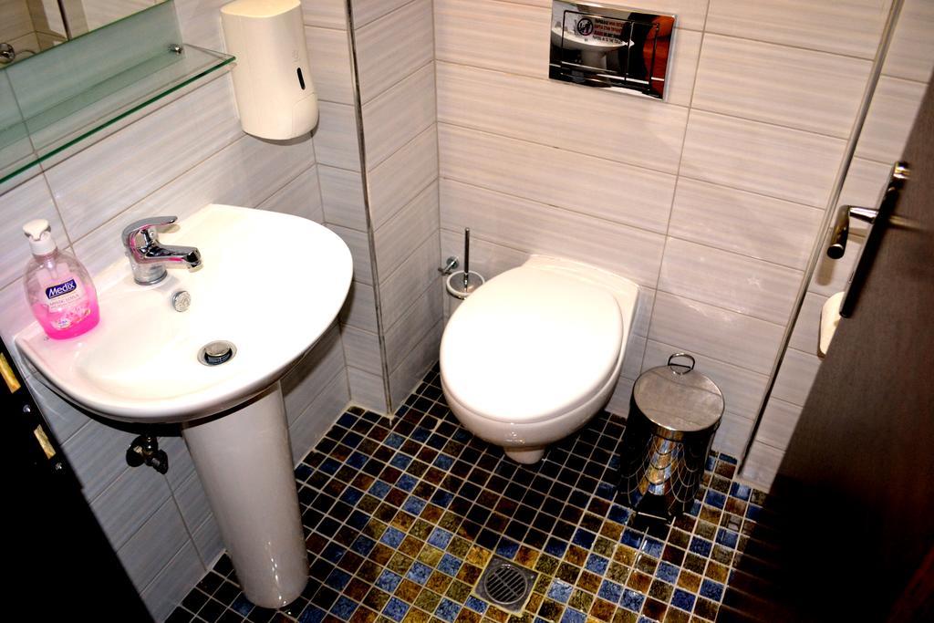 Αmalia Lux Villas Vrasná Værelse billede